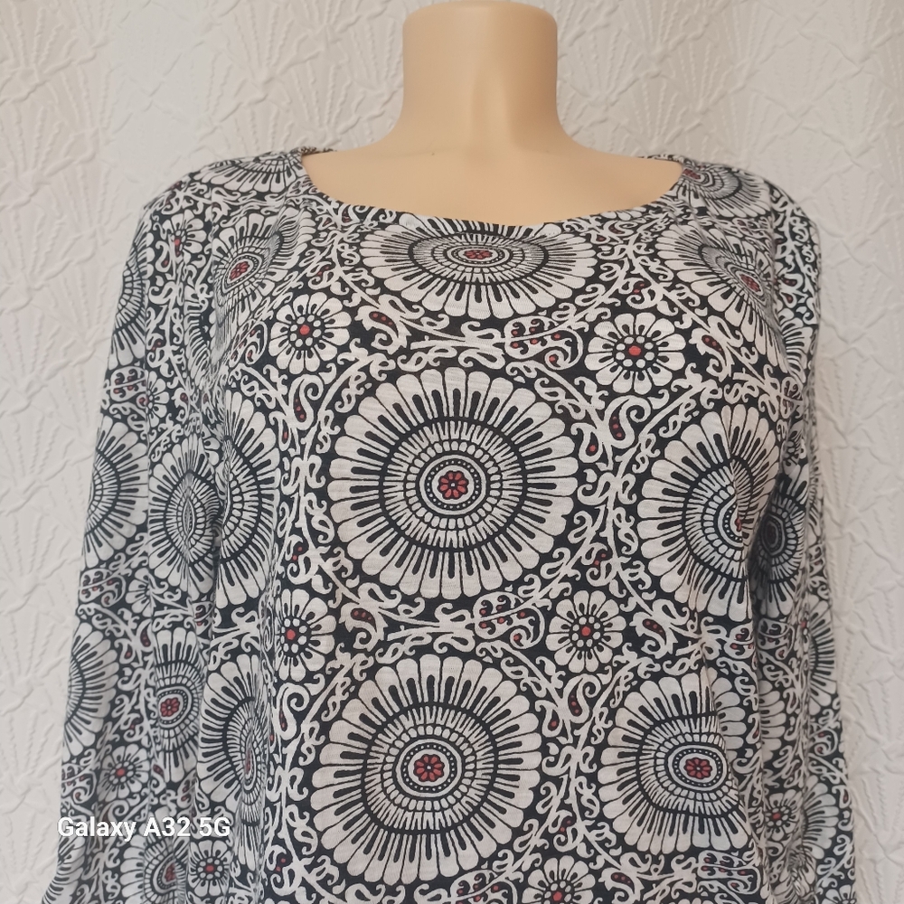 T by Talbots New Women Size LP Black and White Geometric Blouse - Picture 4 of 12